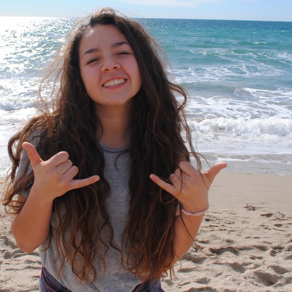 Meet your Posher, Laila - Picture 1 of 1